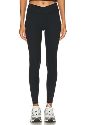 437 The V Legging in Black - Black. Size XL (also in L, M, S, XS).