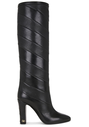 Valentino Garavani Patchwork Rayons 100 Boot in Nero - Black. Size 36.5 (also in 38, 39.5, 41, 39, 40, 37, 37.5, 38.5).