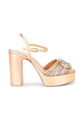 Valentino Garavani VLogo Signature Sandal in Rose Cannelle  Silver  & Phard - Pink. Size 36.5 (also in 36, 40, 41, 37.5, 38, 38.5, 39, 39.5).