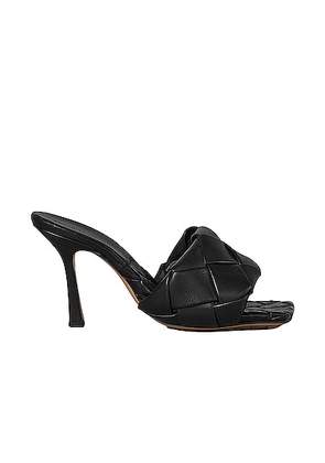 Bottega Veneta Lido Sandals in Black - Black. Size 35.5 (also in 35, 36, 36.5, 37, 38, 39.5).