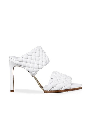 Bottega Veneta Lido Leather Woven Sandals in Optic White - White. Size 38.5 (also in 37, 39.5, 40).