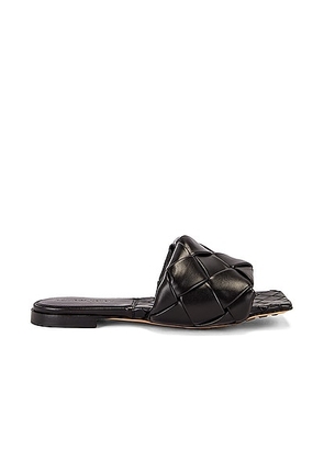 Bottega Veneta Lido Sandals in Black - Black. Size 36 (also in 35.5, 36.5).