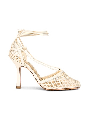 Bottega Veneta Stretch Sandal in Toile - Cream. Size 40 (also in 39.5).