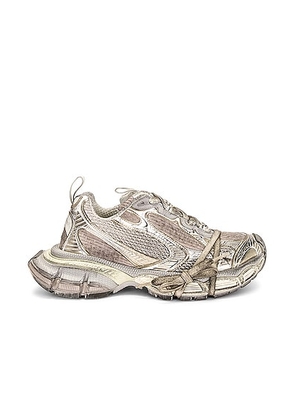 Balenciaga 3xl Sneaker in Eggshell - Cream. Size 37 (also in 36, 38, 39, 40, 41).