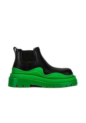 Bottega Veneta Tire Chelsea Ankle Boots in Black & Green - Black. Size 38 (also in 36, 39).