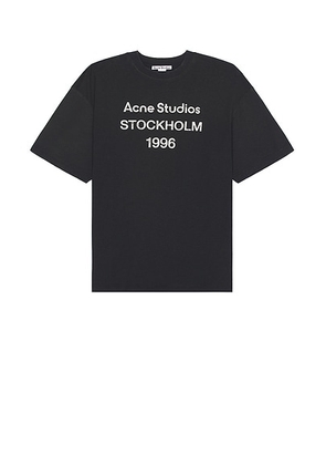 Acne Studios Exford U 1996 T-shirt in Faded Black - Black. Size L/XL (also in M/L, S/M, XL, XL/XXL).