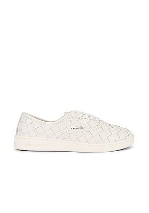 Bottega Veneta Sawyer Lace Up Sneaker in White - White. Size 45 (also in 40).