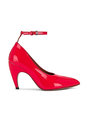 ALAÃA Shark Pump in Cerise - Red. Size 37 (also in 36, 38).
