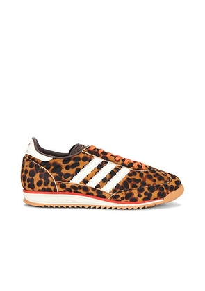 Adidas Originals SL 72 OG Sneaker in Dark Brown  Off White  & Semi Impact Orange - Brown. Size 7 (also in 9.5).