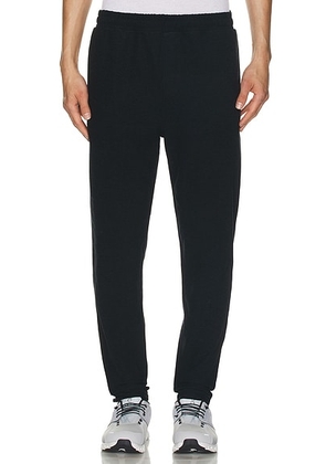 Beyond Yoga Take It Easy Pant in Darkest Night - Black. Size XL/1X (also in ).