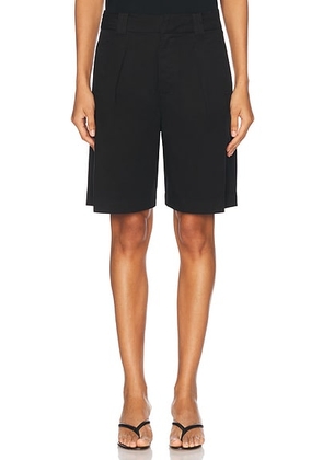 Citizens of Humanity Cara Pleated Short in Black - Black. Size 23 (also in 31).