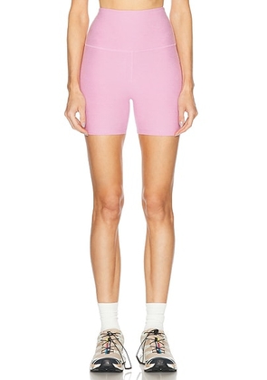 Beyond Yoga Spacedye Keep Pace Biker Short in Pink Haze Heather - Pink. Size XS (also in ).