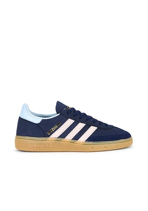 Adidas Originals Handball Spezial Sneaker in Dark Blue  Wonder Quartz  & Clear Sky - Bue. Size 5 (also in 10, 6, 6.5, 7, 7.5, 8, 8.5, 9, 9.5).
