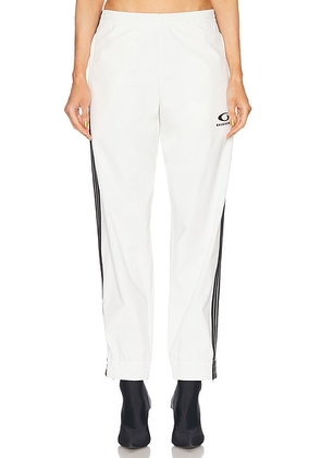 Balenciaga Tracksuit Pant in Dirty White - White. Size 36 (also in 34, 38, 40, 42).