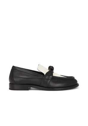 Bottega Veneta Astaire Flat in Black & White - Black. Size 37 (also in 36, 38, 40).