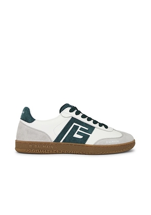 BALMAIN Swan Sneaker in Emerald & Blanc - White. Size 46 (also in ).