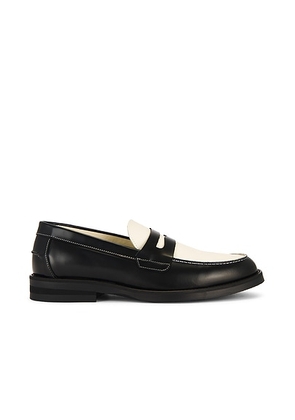 Duke + Dexter Wilde Penny Loafer in Black & White - Black. Size 9 (also in 8).
