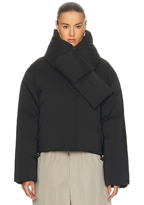 Alexander Wang Cropped Puffer Jacket in Black - Black. Size L (also in XS, S, M).