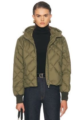 Burberry Delley Jacket in Pasture Green - Green. Size XL (also in L, S, XS).