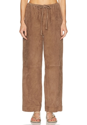 By Malene Birger Joanne Suede Pant in Chocolate Chip - Brown. Size 36 (also in 34, 38, 40, 42).