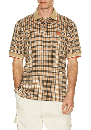 Burberry Pelham Check Polo in Sand Ip Check - Brown. Size M (also in L, S, XL/1X, XXL/2X).