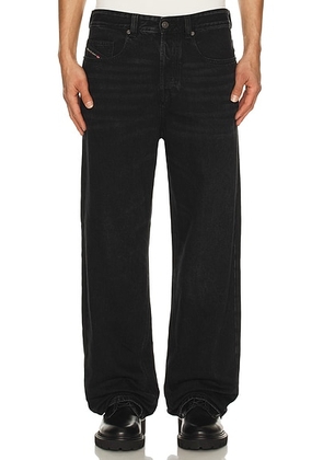 Diesel Relaxed Fit 2001 D-macro Jean in Black - Black. Size 30 (also in 31, 32, 33, 36).