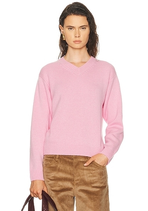 Amiya Nevia Cashmere V-Neck Sweater in Light Pink - Pink. Size S (also in M).