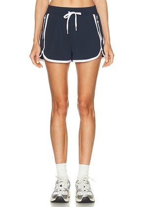 Beyond Yoga The Course 2.5 Short in Nocturnal Navy - Navy. Size XS (also in L).
