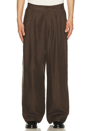 ERL Unisex Pleated Suit Trousers Woven in Dark Brown - Brown. Size M (also in XL/1X).