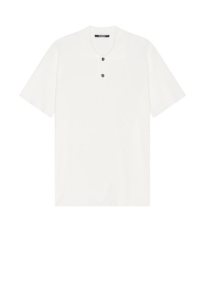 JACQUEMUS Le Polo Maille in Off-White - White. Size S (also in M, XL/1X).