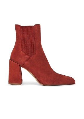 Gabriela Hearst Luke Boot in Burnt Sienna - Burnt Orange. Size 36.5 (also in 36, 37, 37.5, 38, 38.5, 39, 39.5, 40, 41).