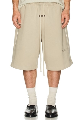 Fear of God ESSENTIALS Basketball Jersey Shorts in Timber & Cloud White - Brown. Size XL/1X (also in ).