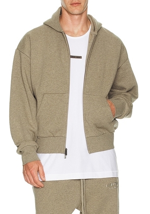 Fear of God ESSENTIALS Classic Fit Fleece Zip Up in Homestead - Grey. Size XXL/2X (also in ).