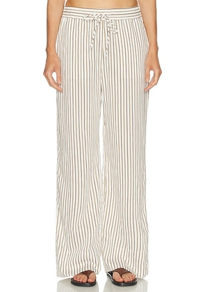 House of Dagmar Relaxed Trousers in Cream White - Cream. Size 34 (also in 32, 36, 38, 40).