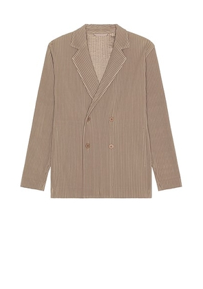 Homme Plisse Issey Miyake Tailored Pleats 1 Blazer in Riverside Gray - Grey. Size 2 (also in ).