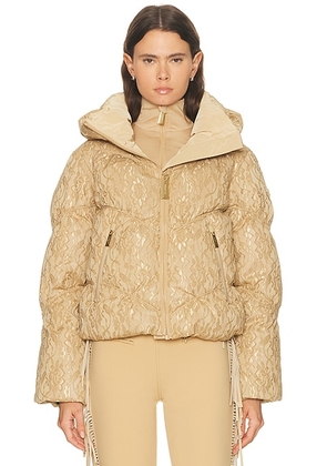 Goldbergh Fiora Ski Jacket in Caramello - Beige. Size 38 (also in 40).