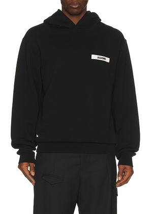 JACQUEMUS Le Hoodie Gros Grain in Black - Black. Size S (also in XL/1X).