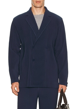 Homme Plisse Issey Miyake Tailored Pleats 1 Jacket in Manarola Boat Navy - Navy. Size 1 (also in 2).