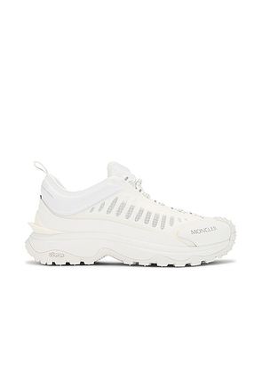 Moncler Trailgrip Lite Low Top Sneaker in White - White. Size 42 (also in 41).