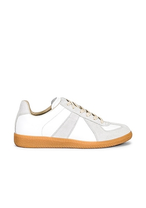 Maison Margiela Replica Sneakers in Dirty White - White. Size 35.5 (also in 35, 36, 36.5, 37, 37.5, 38.5, 39, 39.5, 40, 40.5, 41).