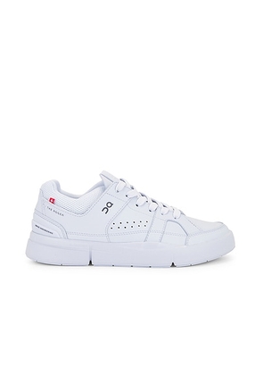 On The Roger Clubhouse Sneaker in Heather - White. Size 11 (also in 8.5).