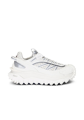Moncler Ibex Low Top Sneaker in White - Ivory. Size 41 (also in 39.5).