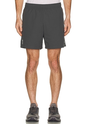 On 5' Core Shorts in Eclipse - Black. Size XL/1X (also in L, S).