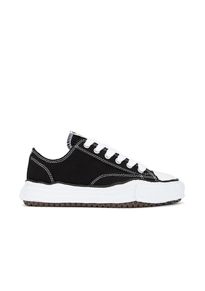 Maison MIHARA YASUHIRO Peterson Low Original Sole Canvas Low-Top Sneaker in Black - Black. Size 42 (also in 40, 43, 44, 45).