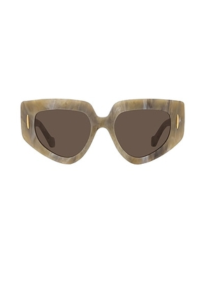 Loewe Anagram Sunglasses in Beige Horn & Brown - Brown. Size all.