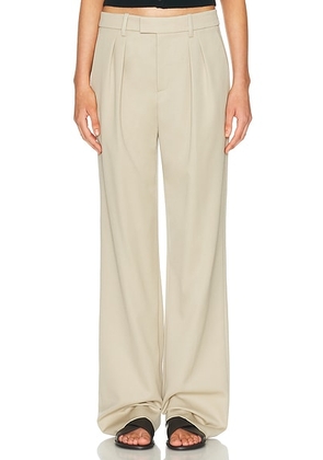 NILI LOTAN Alphonse Pleated Tailoring Pant in Roosevelt Khaki - Beige. Size 2 (also in ).