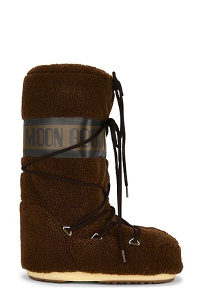 MOON BOOT Icon Fleece Boot in Brown - Brown. Size 39/41 (also in 35/38).