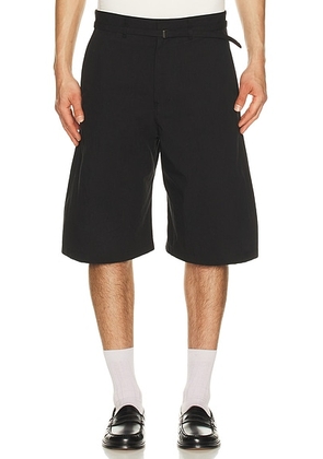 Le17Septembre Belted Curved Shorts in Black - Black. Size 46 (also in 48, 50, 52).