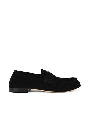 The Row Soft Mocassin Loafer in Black - Black. Size 44 (also in 40).