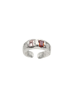 Simuero Buzo Toe Ring in Silver & Red - Metallic Silver. Size all.